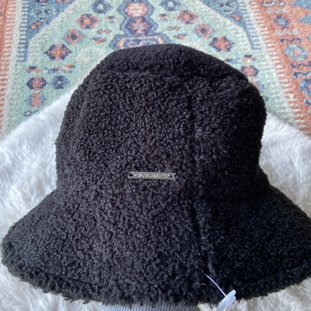 Vince Camuto black bucket hat faux shearling teddy cozy fall accessory OSFM